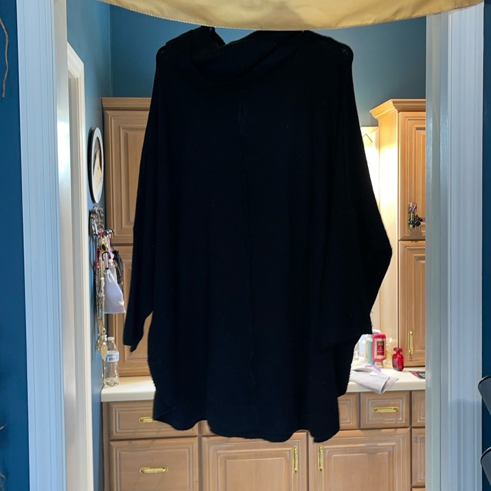 TimeAndTruetm Black sweater size XL (16-18)